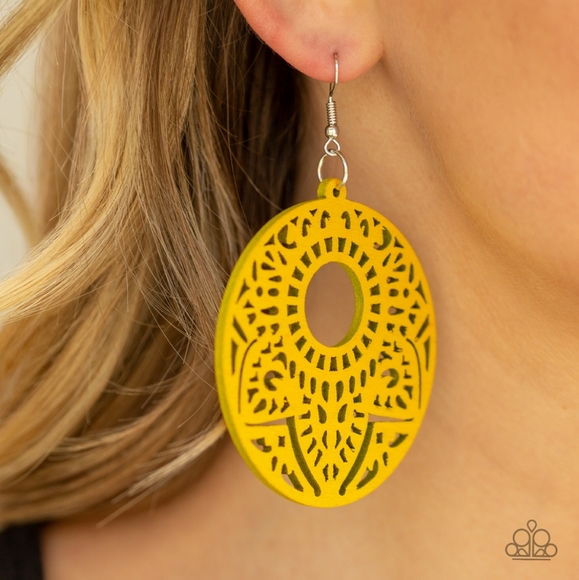 Earrings - Picture 1 of 2